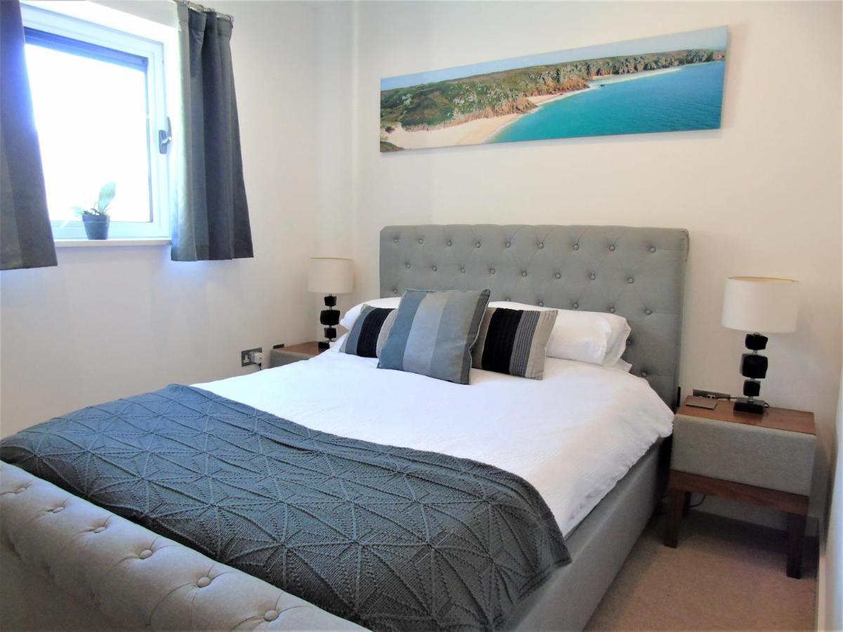Seaview, Luxury Apartment, 2 Min Walk To Porth Beach Newquay  Exterior photo