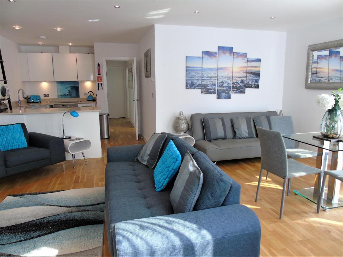 Seaview, Luxury Apartment, 2 Min Walk To Porth Beach Newquay  Exterior photo