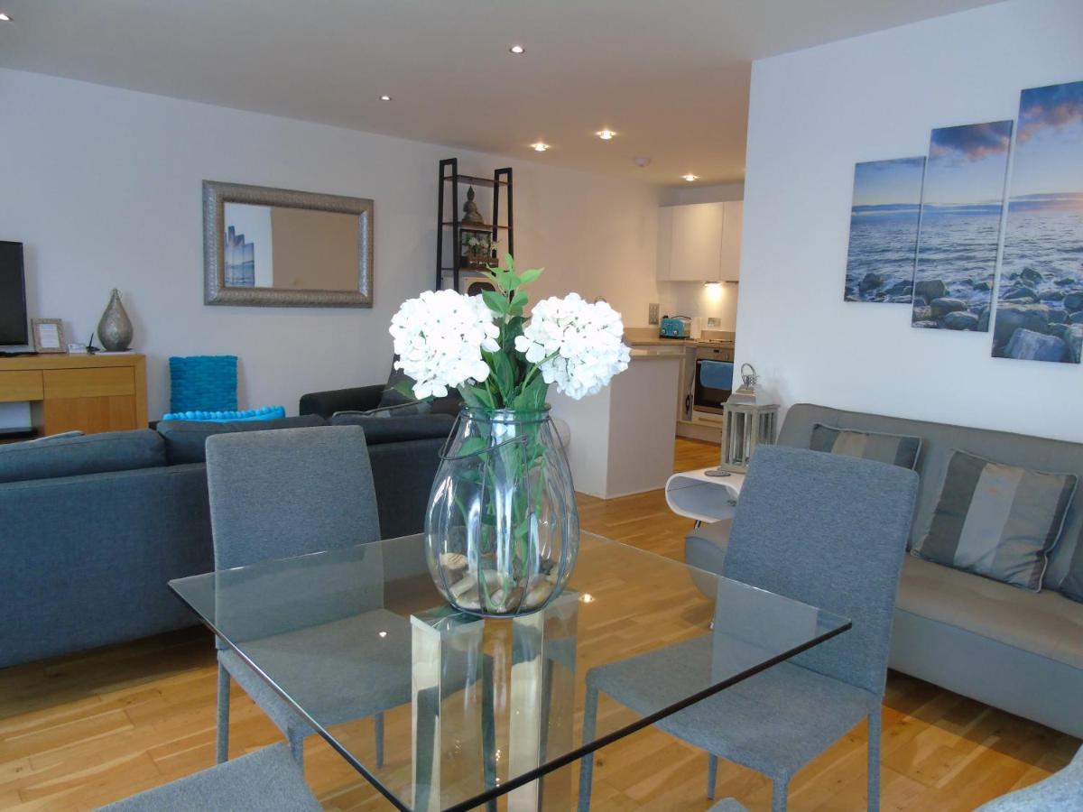 Seaview, Luxury Apartment, 2 Min Walk To Porth Beach Newquay  Exterior photo